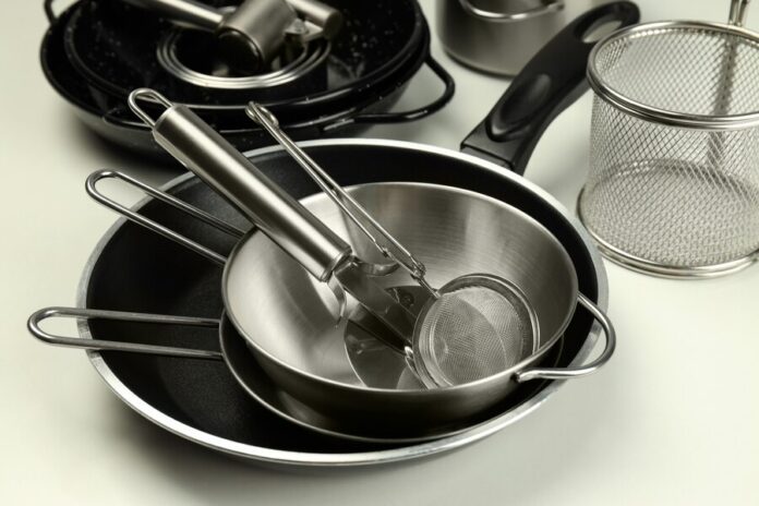 Ceramic vs Stainless Steel Cookware: Which One Should You Choose?
